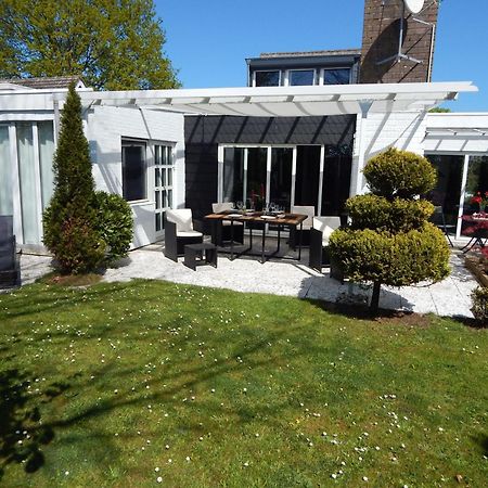 Wunderschoenes-Freistehendes-Ferienhaus-An-Der-See-Sauna-Strand-Yachthafen-Wlan بروينسي المظهر الخارجي الصورة