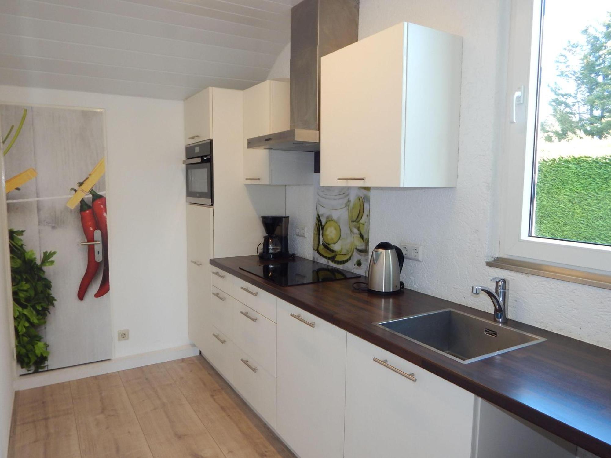 Wunderschoenes-Freistehendes-Ferienhaus-An-Der-See-Sauna-Strand-Yachthafen-Wlan بروينسي المظهر الخارجي الصورة