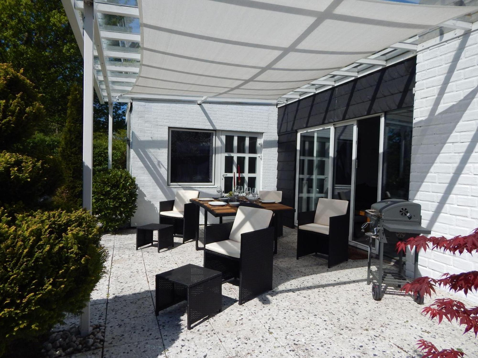 Wunderschoenes-Freistehendes-Ferienhaus-An-Der-See-Sauna-Strand-Yachthafen-Wlan بروينسي المظهر الخارجي الصورة